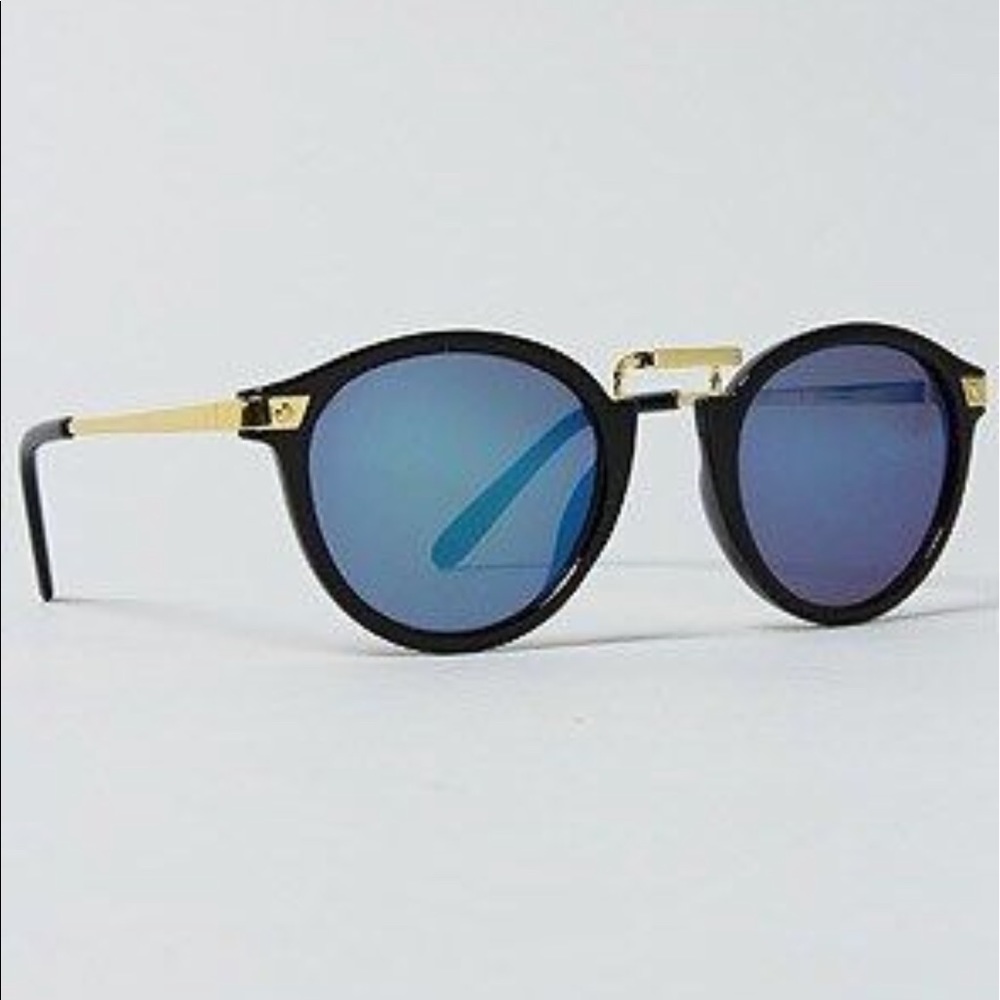 A.J Morgan women sunglasses- Castro NWT